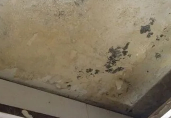 万宁阳台漏水维修公司分享下万宁卫生间渗水维修需要注意哪些问题。